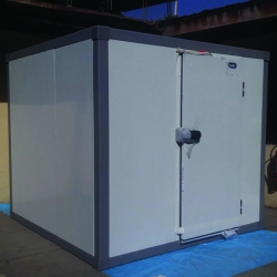 Cámara de refrigeración modular 2,3 x 2,1 x 2,0 (alto) interior